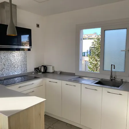 Holiday home Renovated Seafront - Private Pool And Parking Fuengirola
